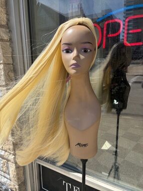 Blonde Long Straight  heat resistant- Light Blonde